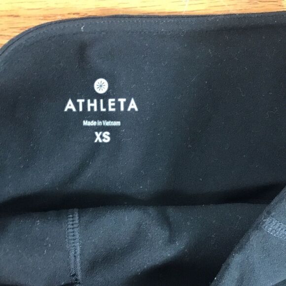 Athleta XS Black Cropoed Legging inseam 21” - Picture 2 of 4
